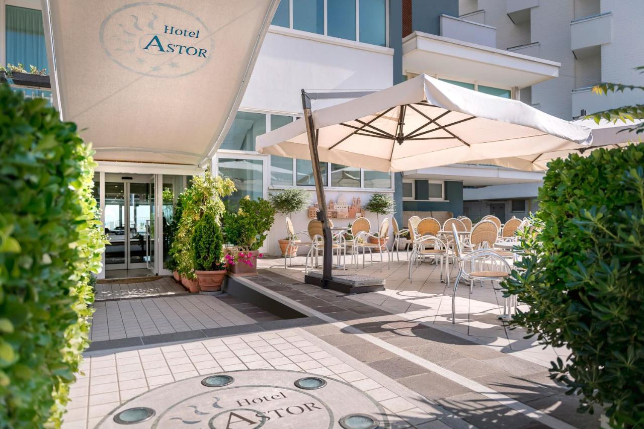 Hotel Astor リミニ エクステリア 写真